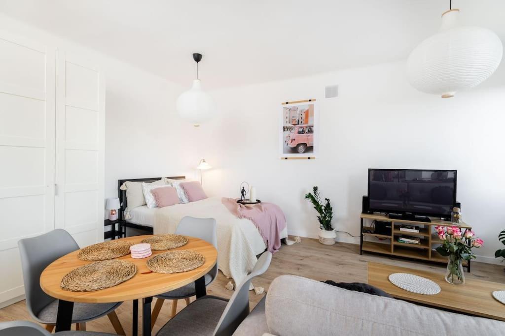 Ciche Studio, Blisko Metra Politechnika, Parking Apartment วอร์ซอ ภายนอก รูปภาพ